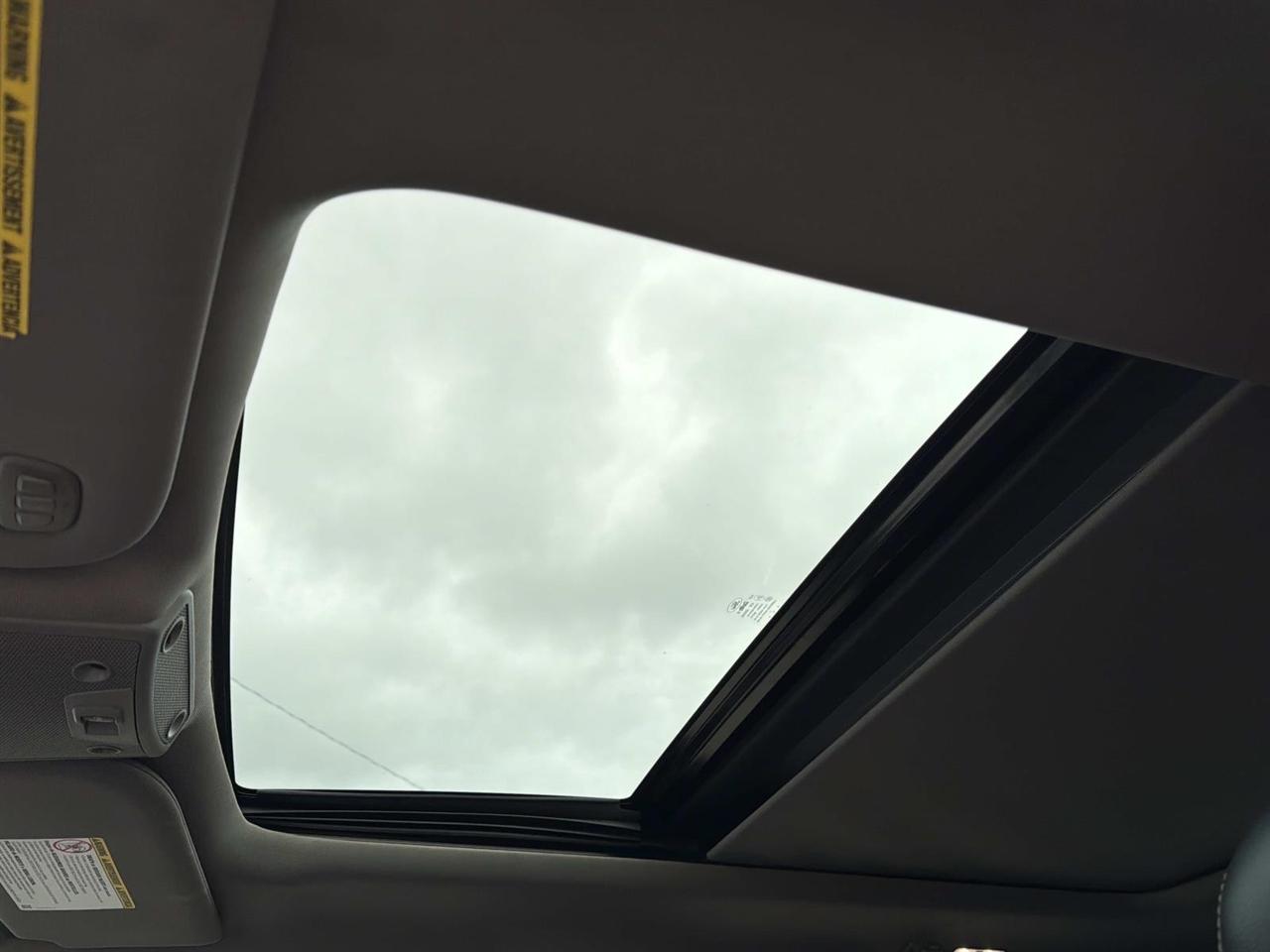 Ford Super Duty F-250 SRW Lariat 4WD Crew Cab 6.75' Box 2017