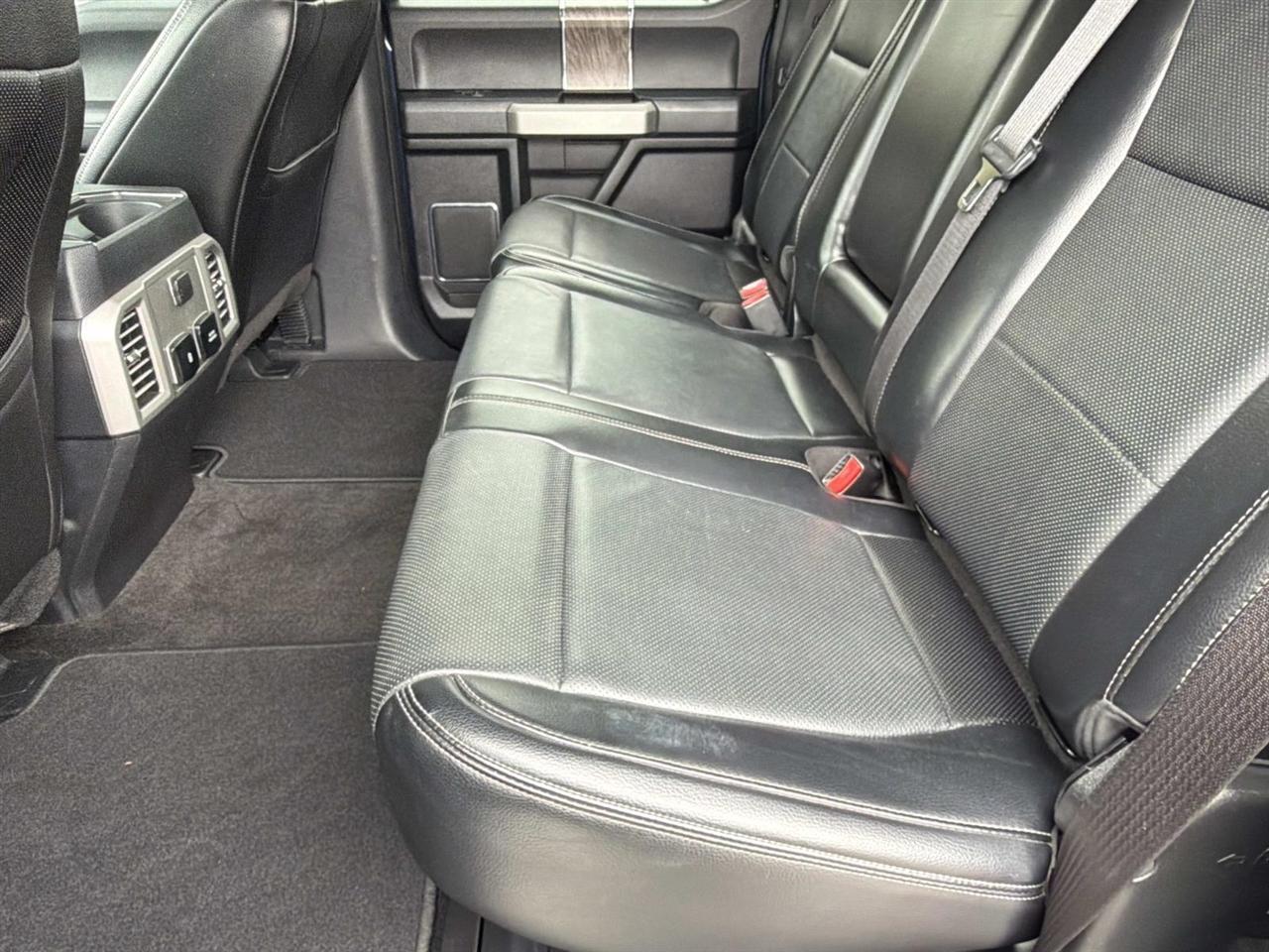 Ford Super Duty F-250 SRW Lariat 4WD Crew Cab 6.75' Box 2017