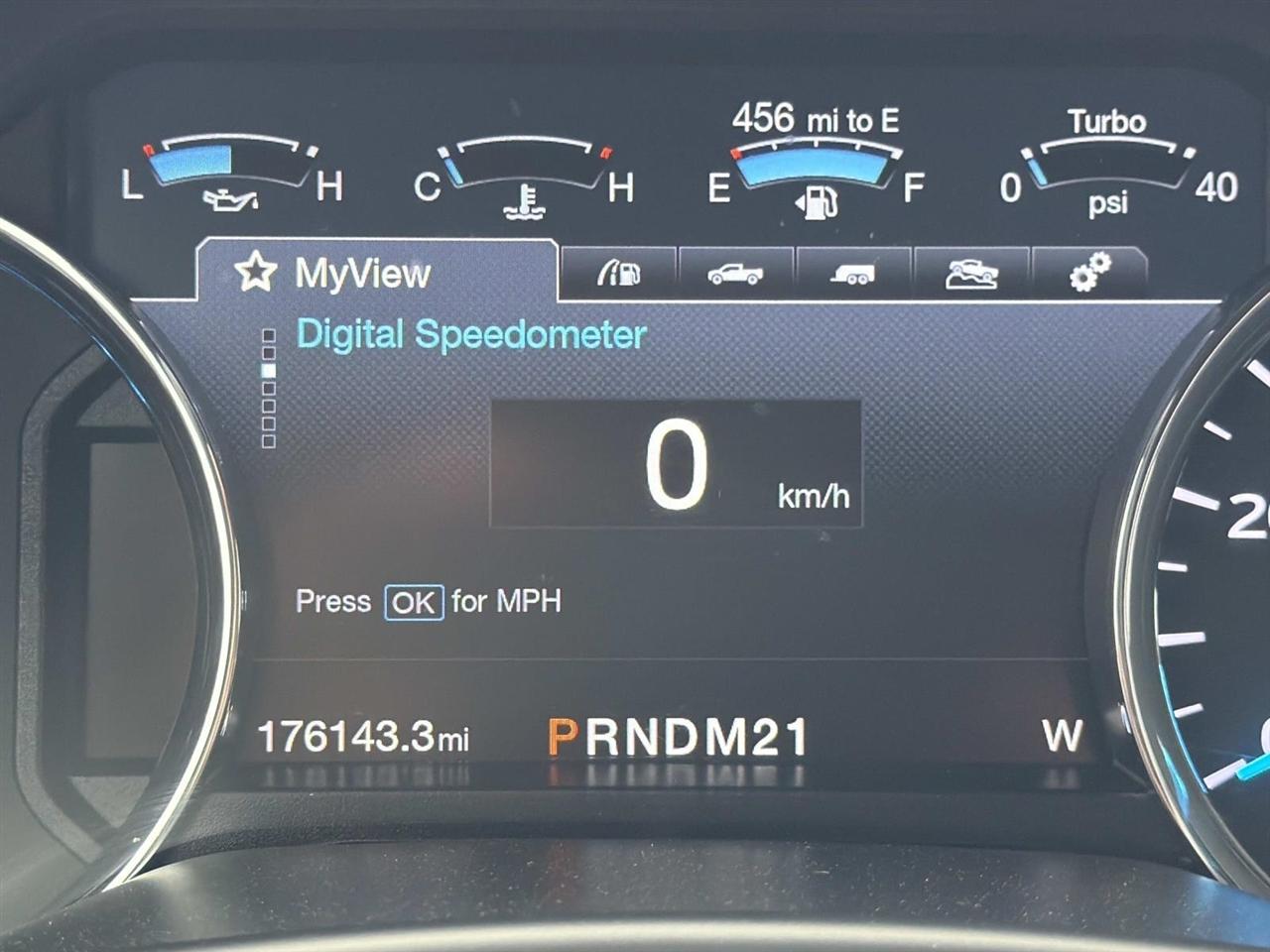 Ford Super Duty F-250 SRW Lariat 4WD Crew Cab 6.75' Box 2017