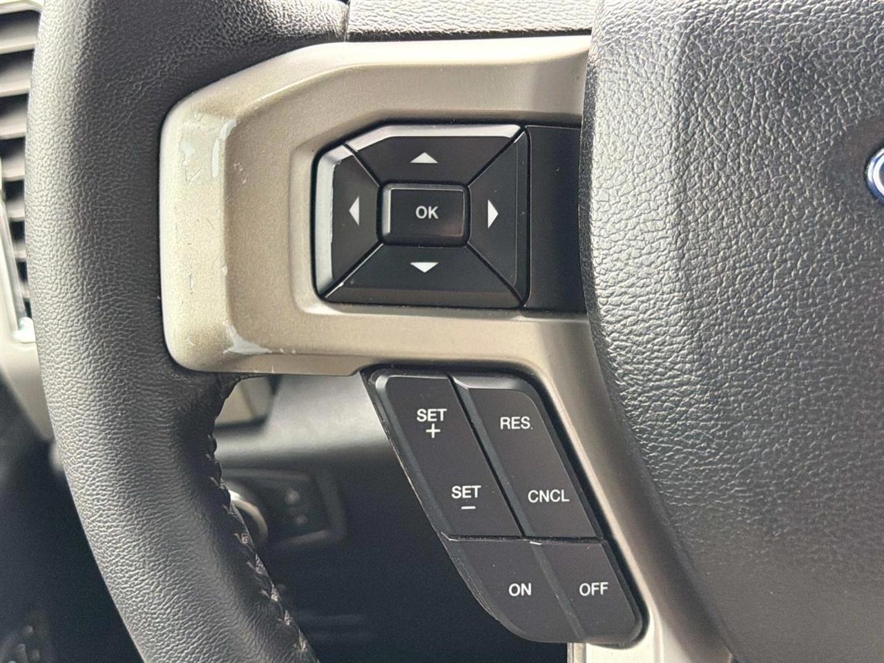 Ford Super Duty F-250 SRW Lariat 4WD Crew Cab 6.75' Box 2017