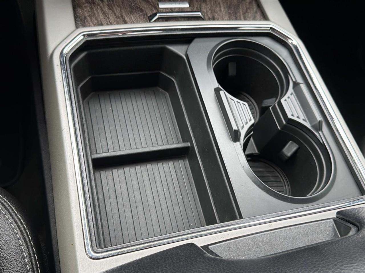 Ford Super Duty F-250 SRW Lariat 4WD Crew Cab 6.75' Box 2017