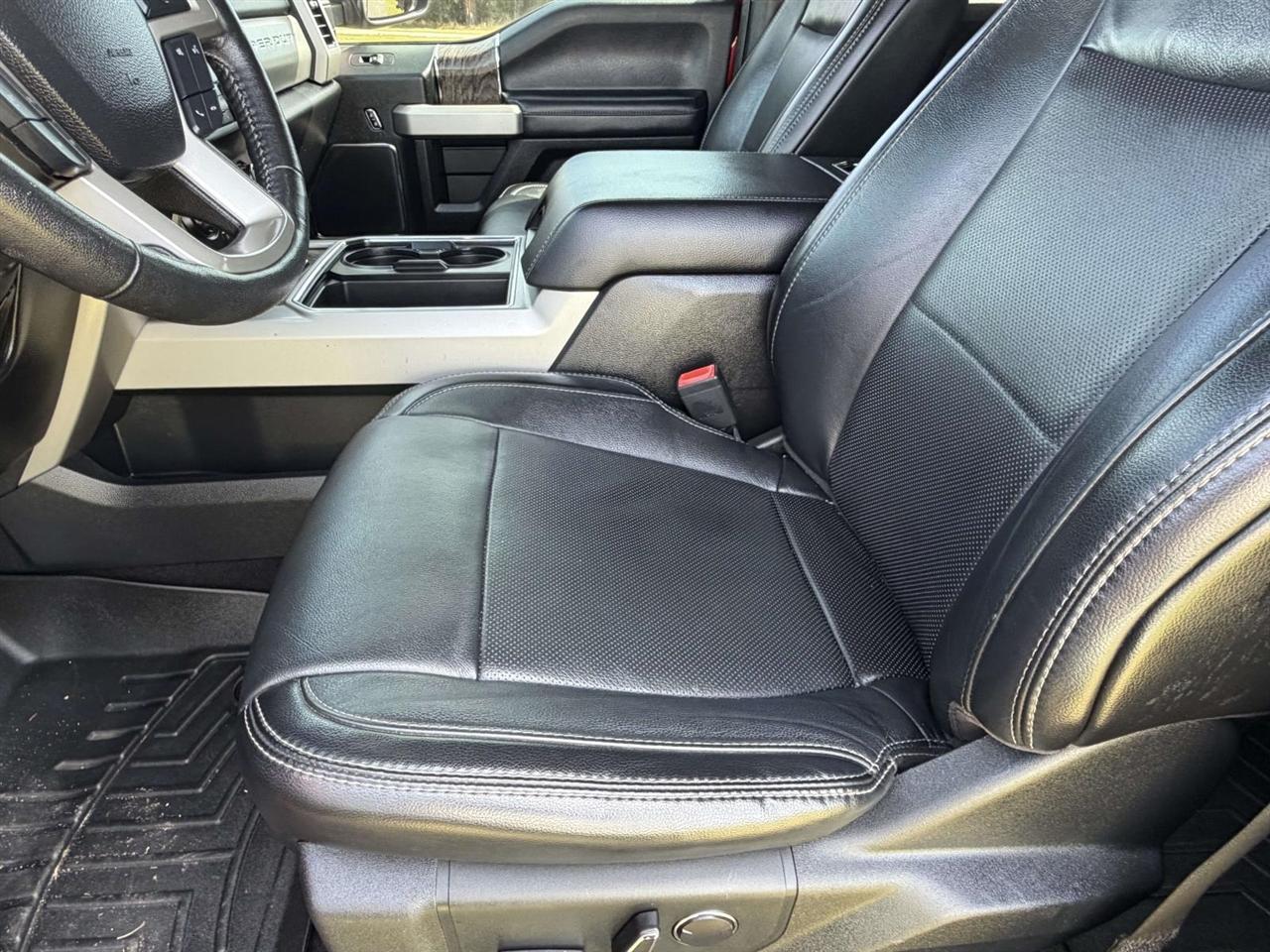 Ford Super Duty F-250 SRW Lariat 4WD Crew Cab 6.75' Box 2019