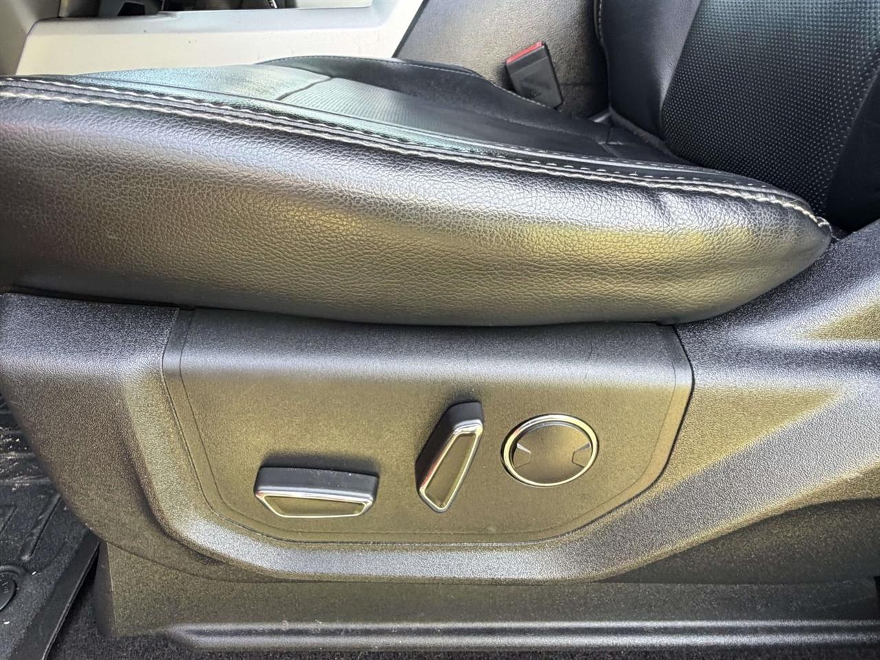 Ford Super Duty F-250 SRW Lariat 4WD Crew Cab 6.75' Box 2019