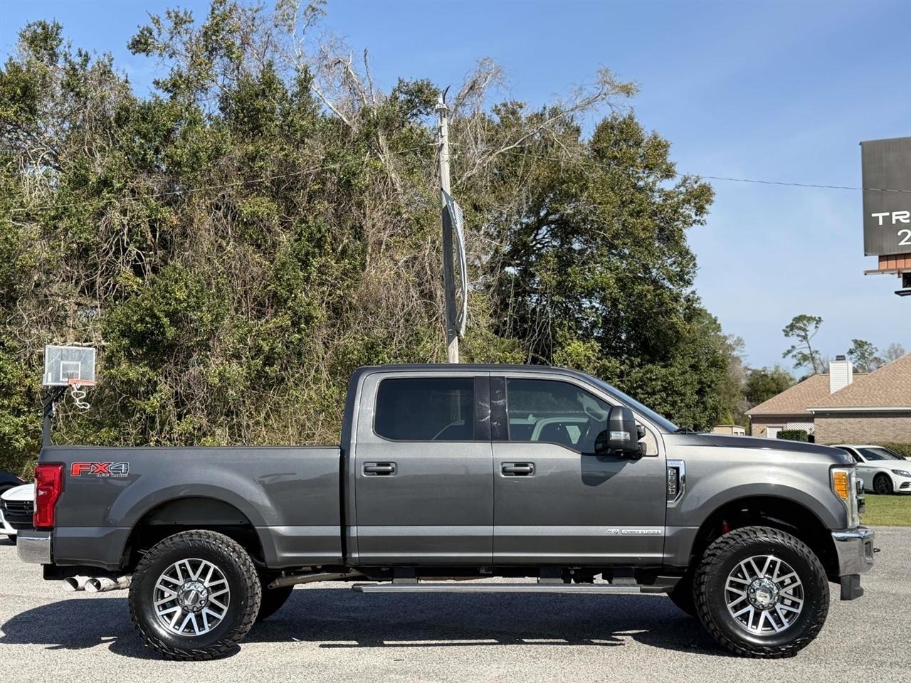 Ford Super Duty F-250 SRW King Ranch 4WD Crew Cab 8' Box 2017