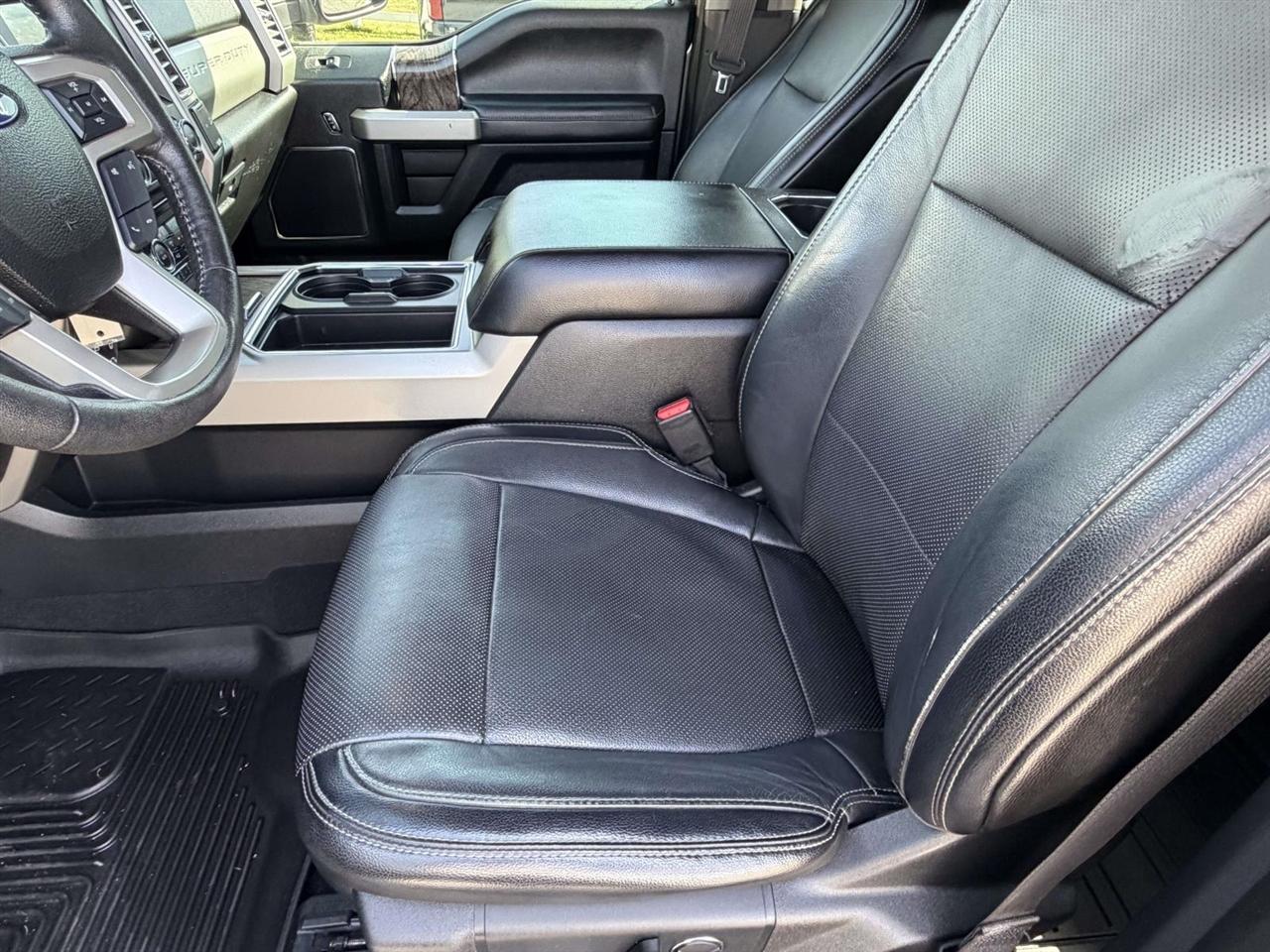 Ford Super Duty F-250 SRW King Ranch 4WD Crew Cab 8' Box 2017