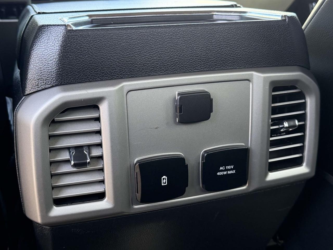 Ford Super Duty F-250 SRW King Ranch 4WD Crew Cab 8' Box 2017