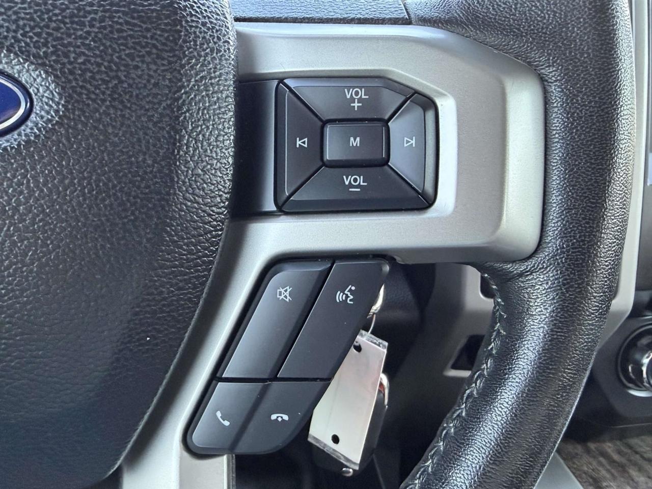 Ford Super Duty F-250 SRW King Ranch 4WD Crew Cab 8' Box 2017