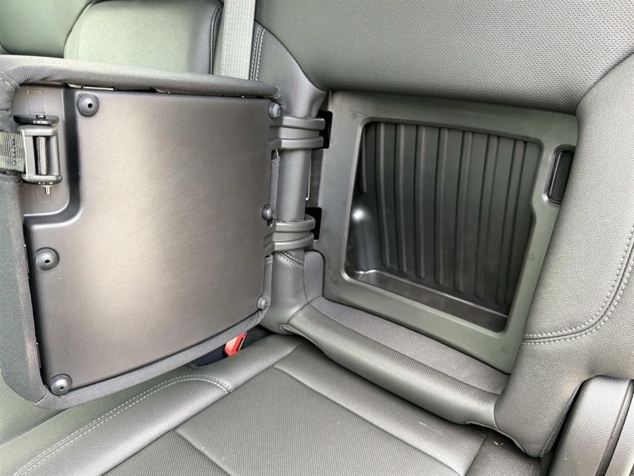 GMC Sierra 1500 4WD Crew Cab 147" SLT 2023