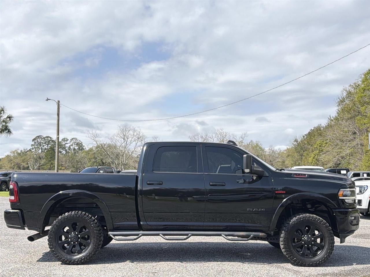 RAM 2500 Laramie 4x4 Crew Cab 6'4" Box 2021