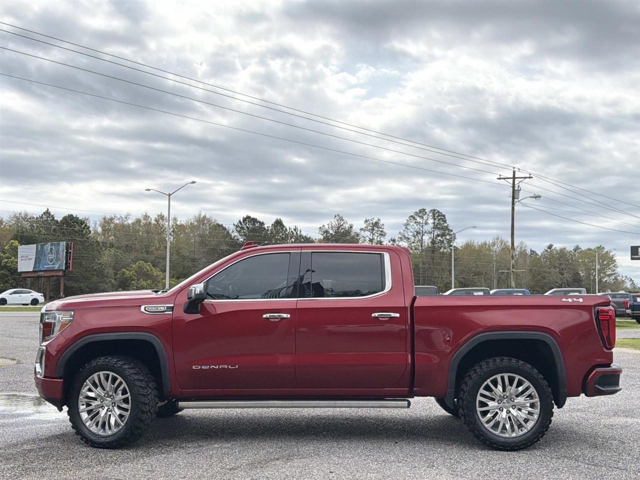 GMC Sierra 1500 4WD Crew Cab 147" Denali 2019