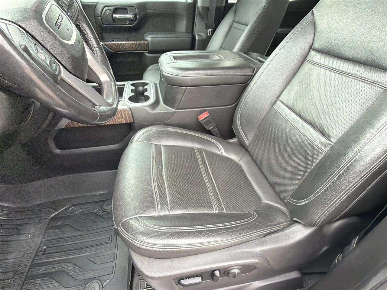 GMC Sierra 1500 4WD Crew Cab 147" Denali 2019