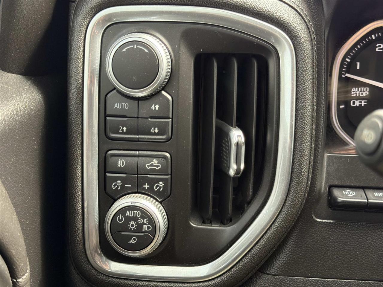 GMC Sierra 1500 4WD Crew Cab 147" Denali 2019