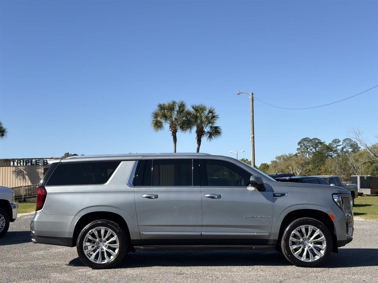 GMC Yukon XL 2WD 4dr Denali 2024