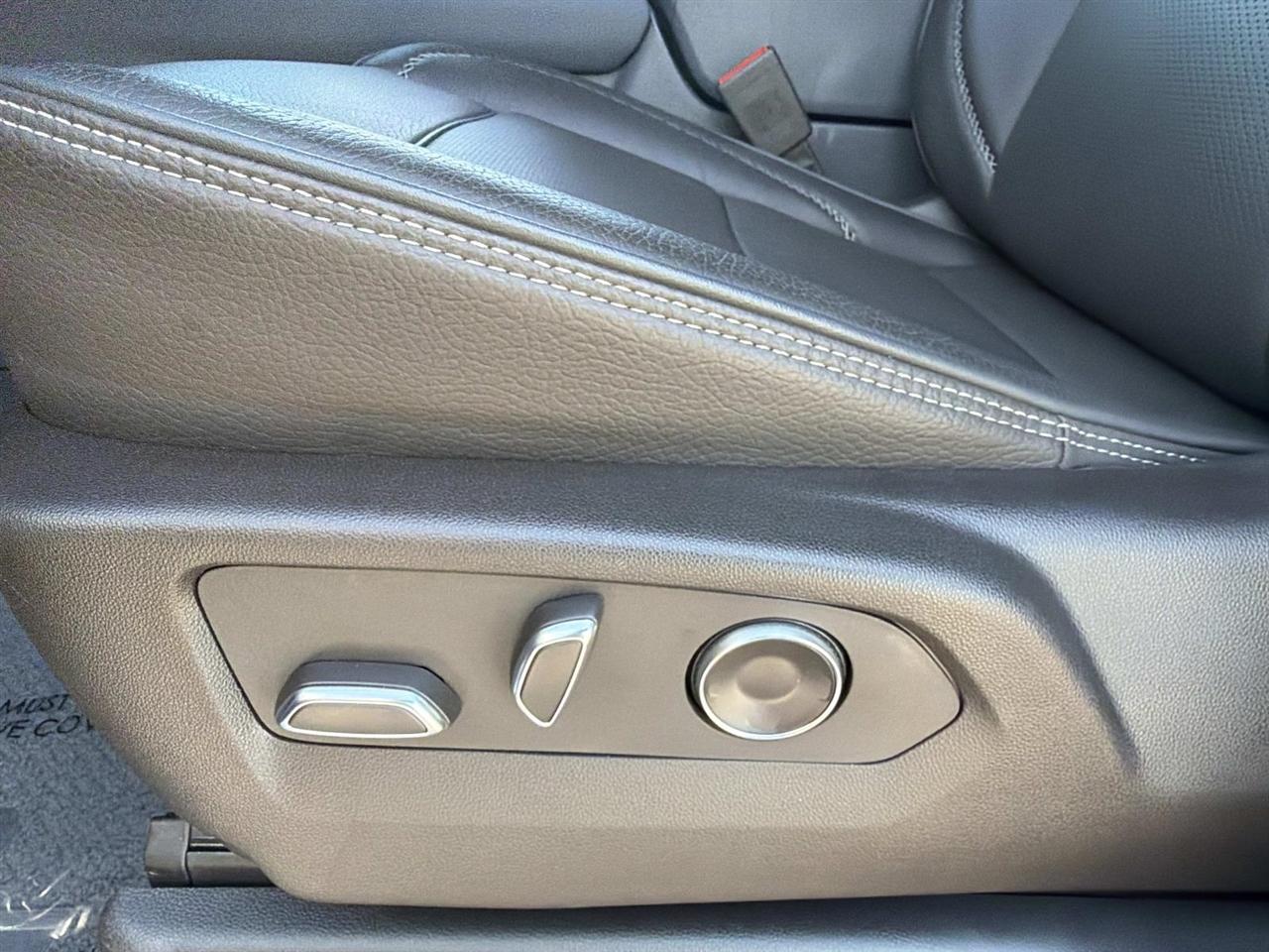 GMC Yukon XL 2WD 4dr Denali 2024