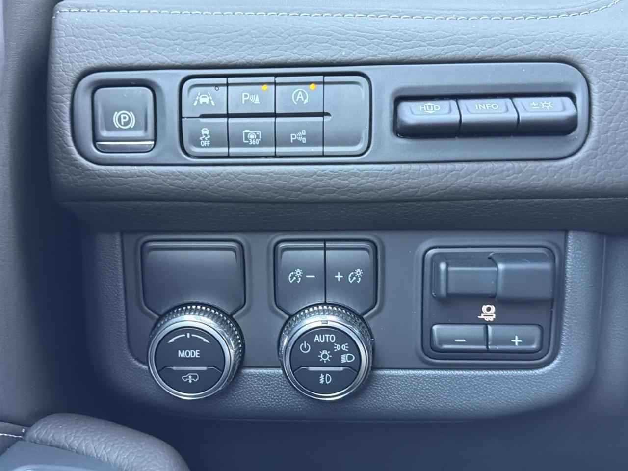 GMC Yukon XL 2WD 4dr Denali 2024