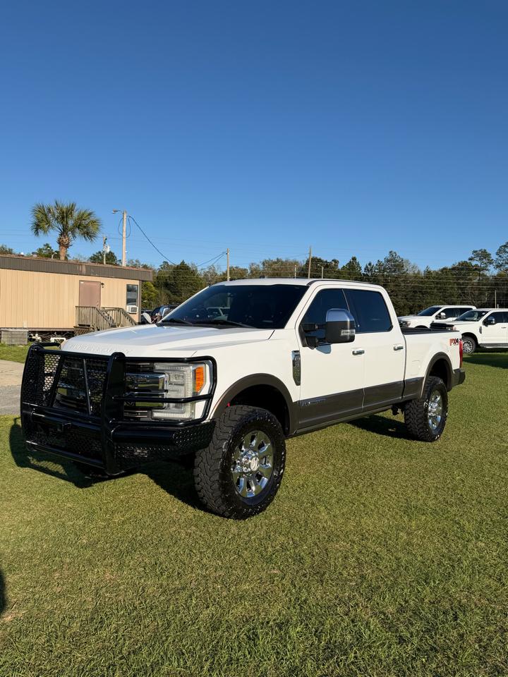 Ford Super Duty F-350 SRW 4WD Crew Cab 156" King Ranch 2017