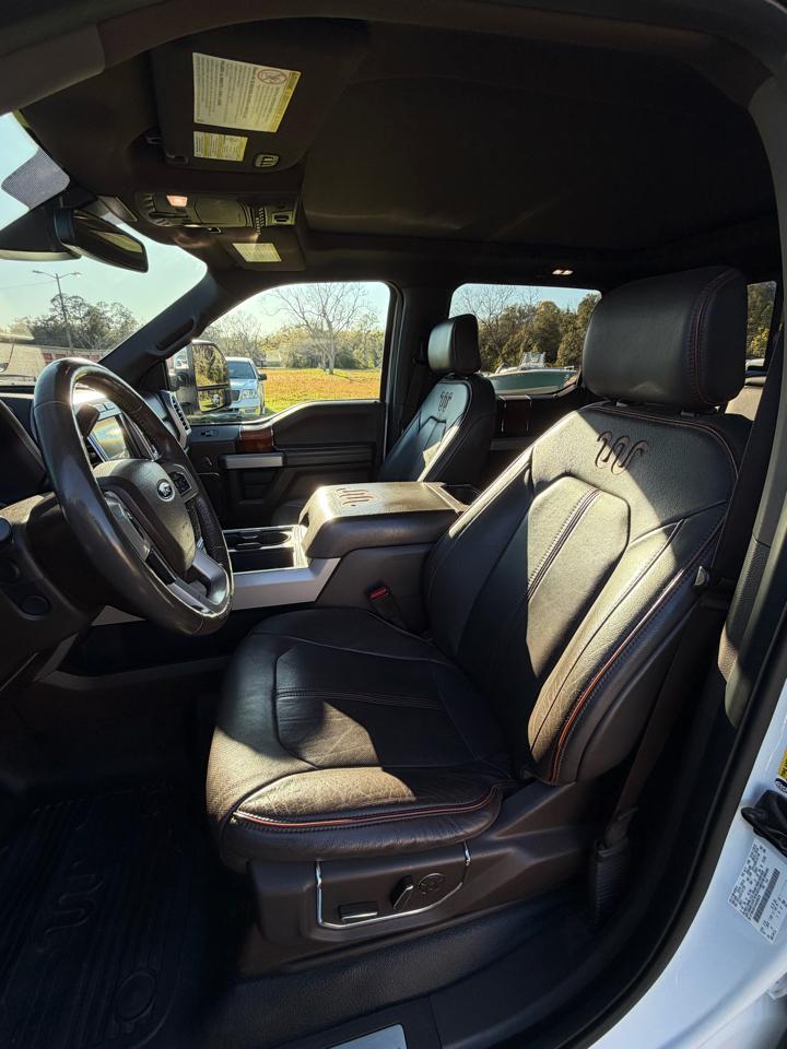 Ford Super Duty F-350 SRW 4WD Crew Cab 156" King Ranch 2017