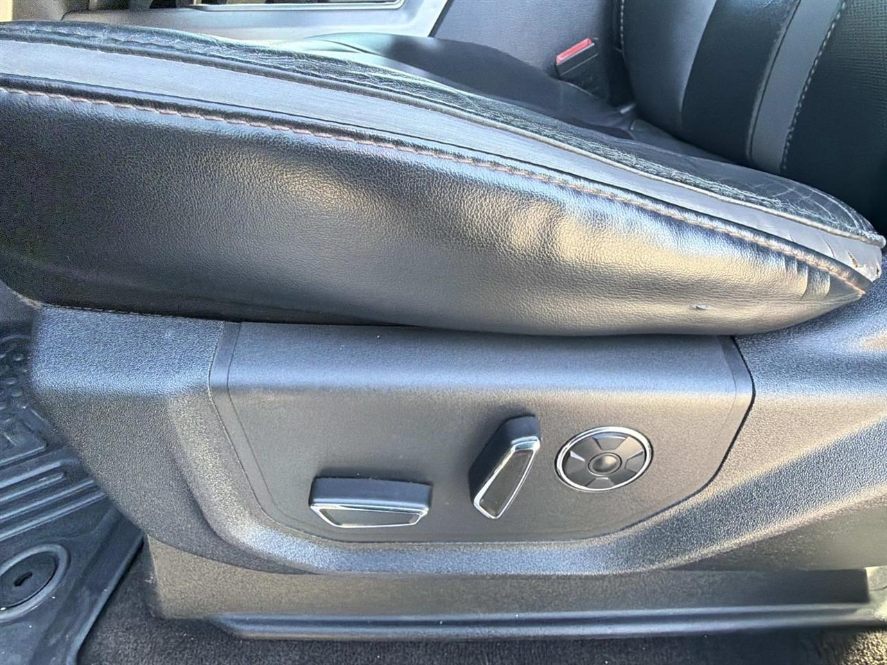 Ford Super Duty F-250 SRW Platinum 4WD Crew Cab 6.75' Box 2018