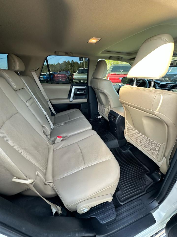 Toyota 4Runner RWD 4dr V6 SR5 Premium (Natl) 2016