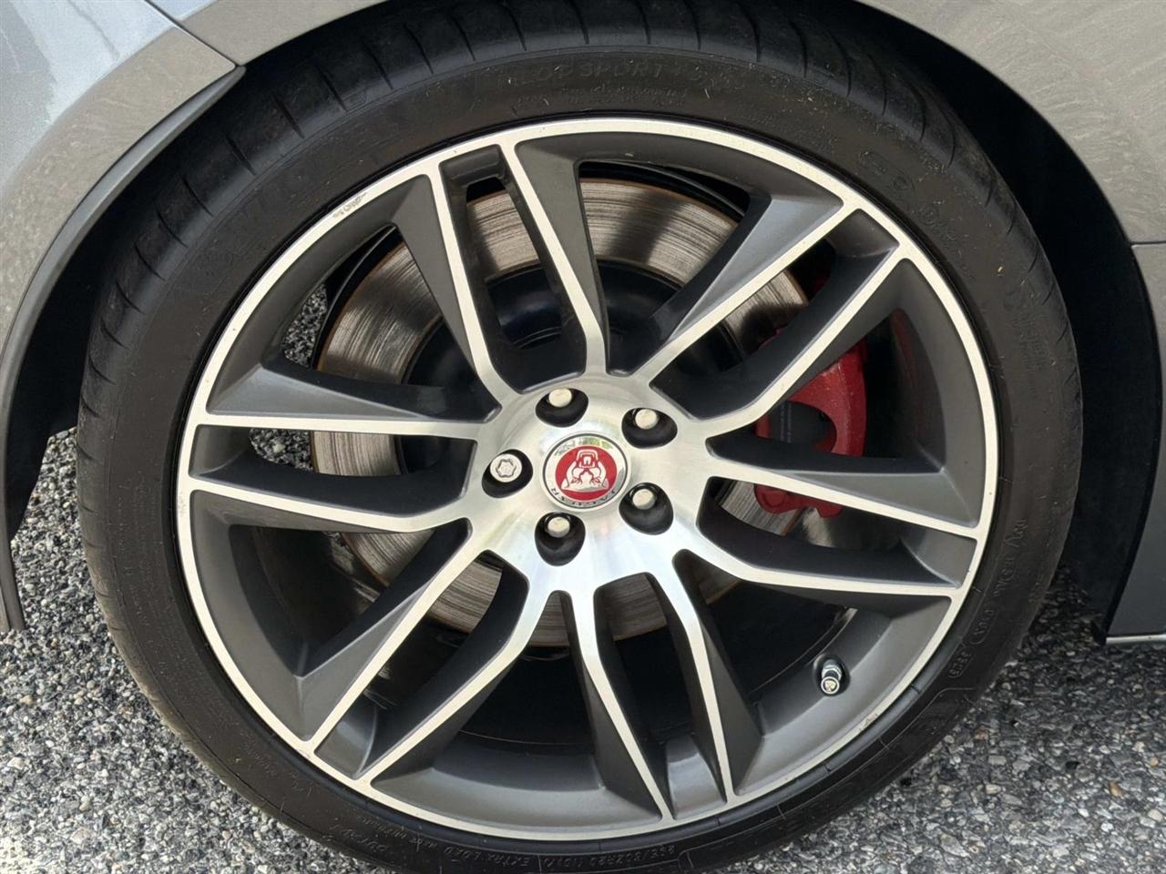 Jaguar F-Type Coupe Auto R AWD 2017