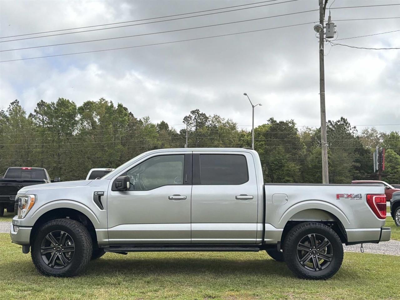 Ford F-150 XLT 4WD SuperCrew 5.5' Box 2022