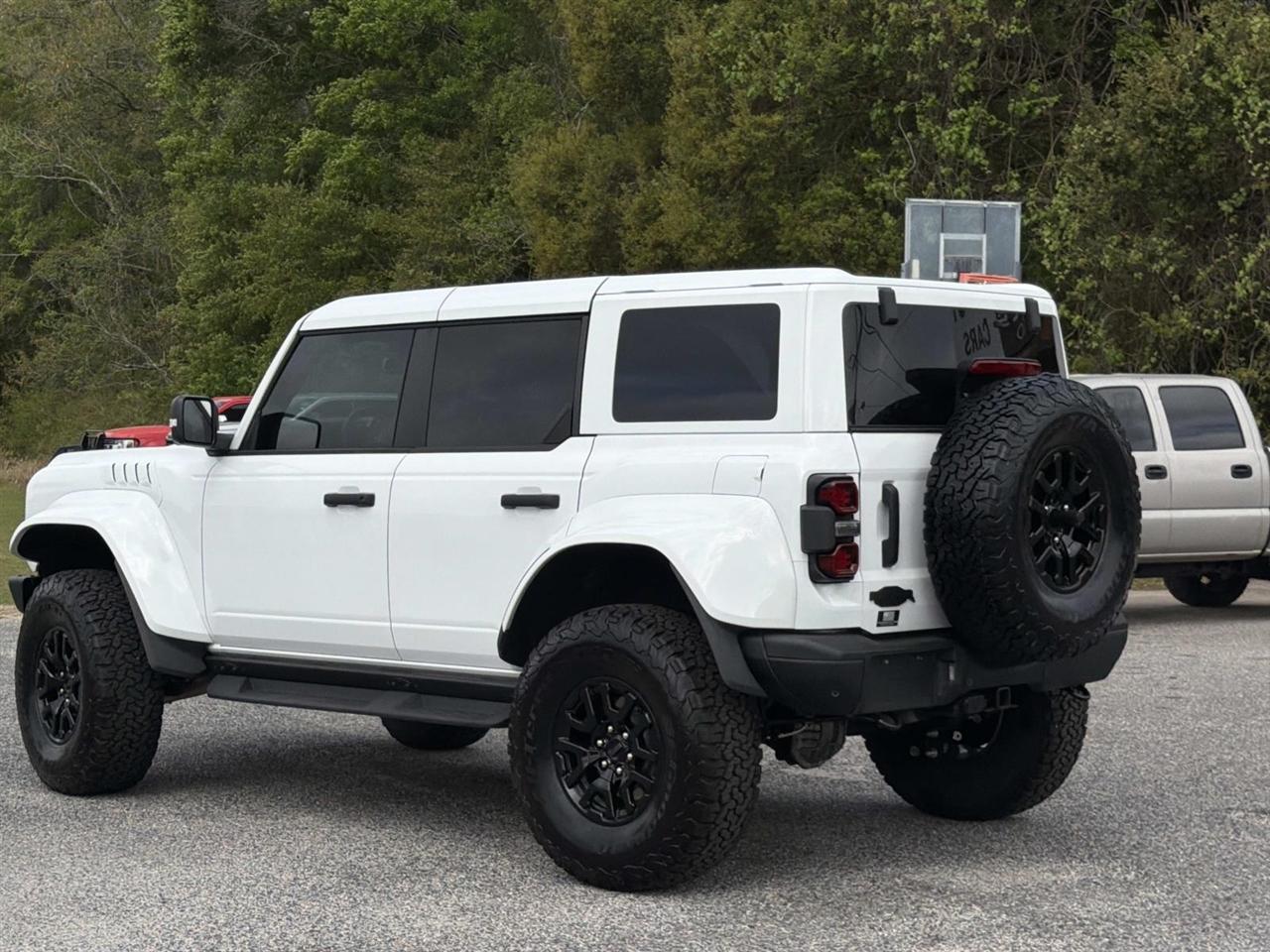 View vehicle photo 5