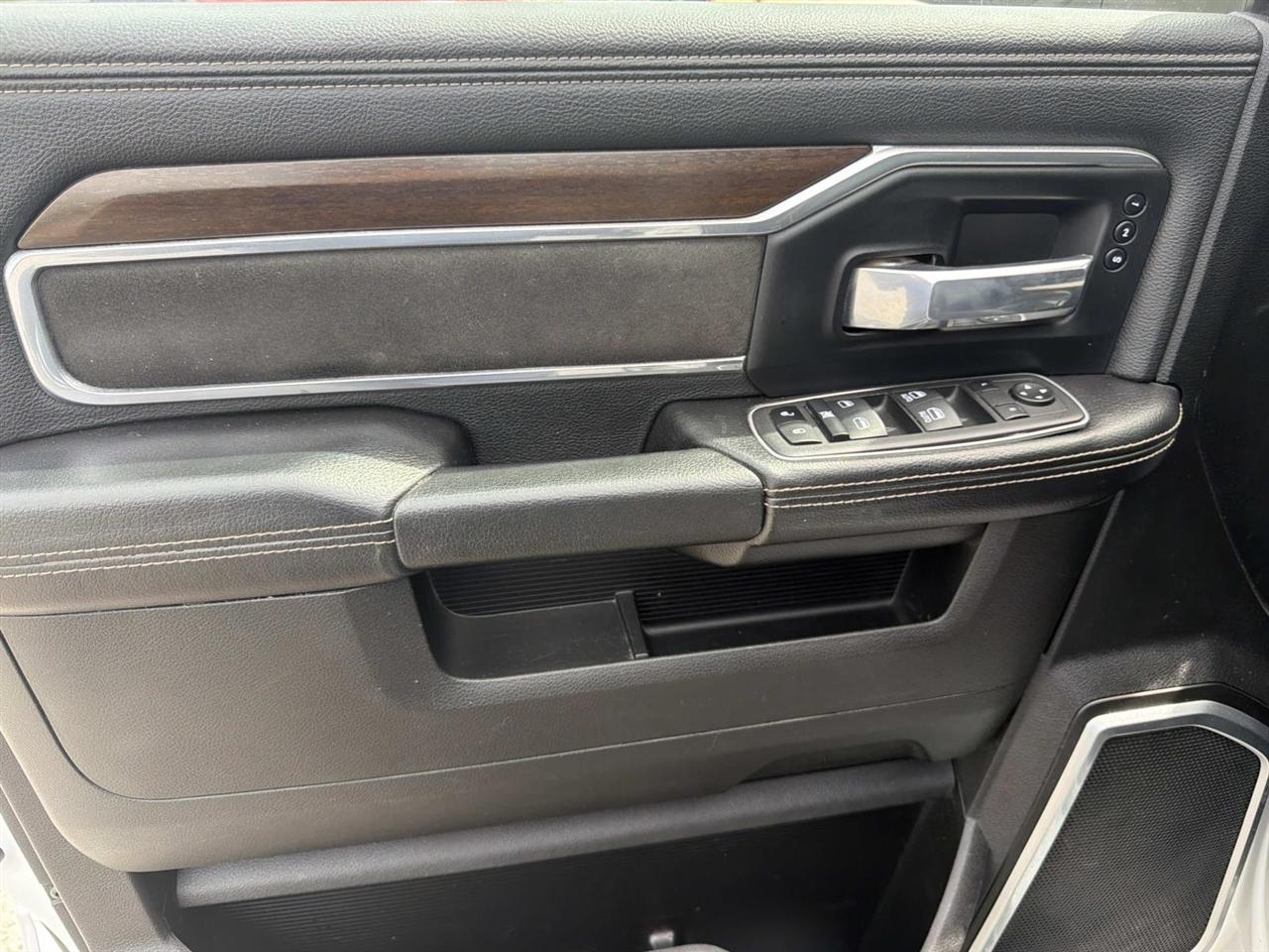 Dodge Ram 2500 Laramie 4WD 2022