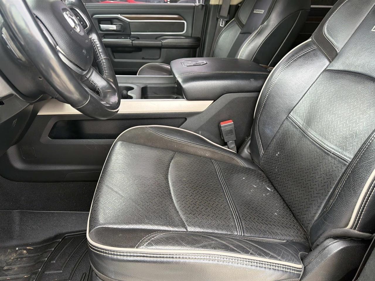 Dodge Ram 2500 Laramie 4WD 2022