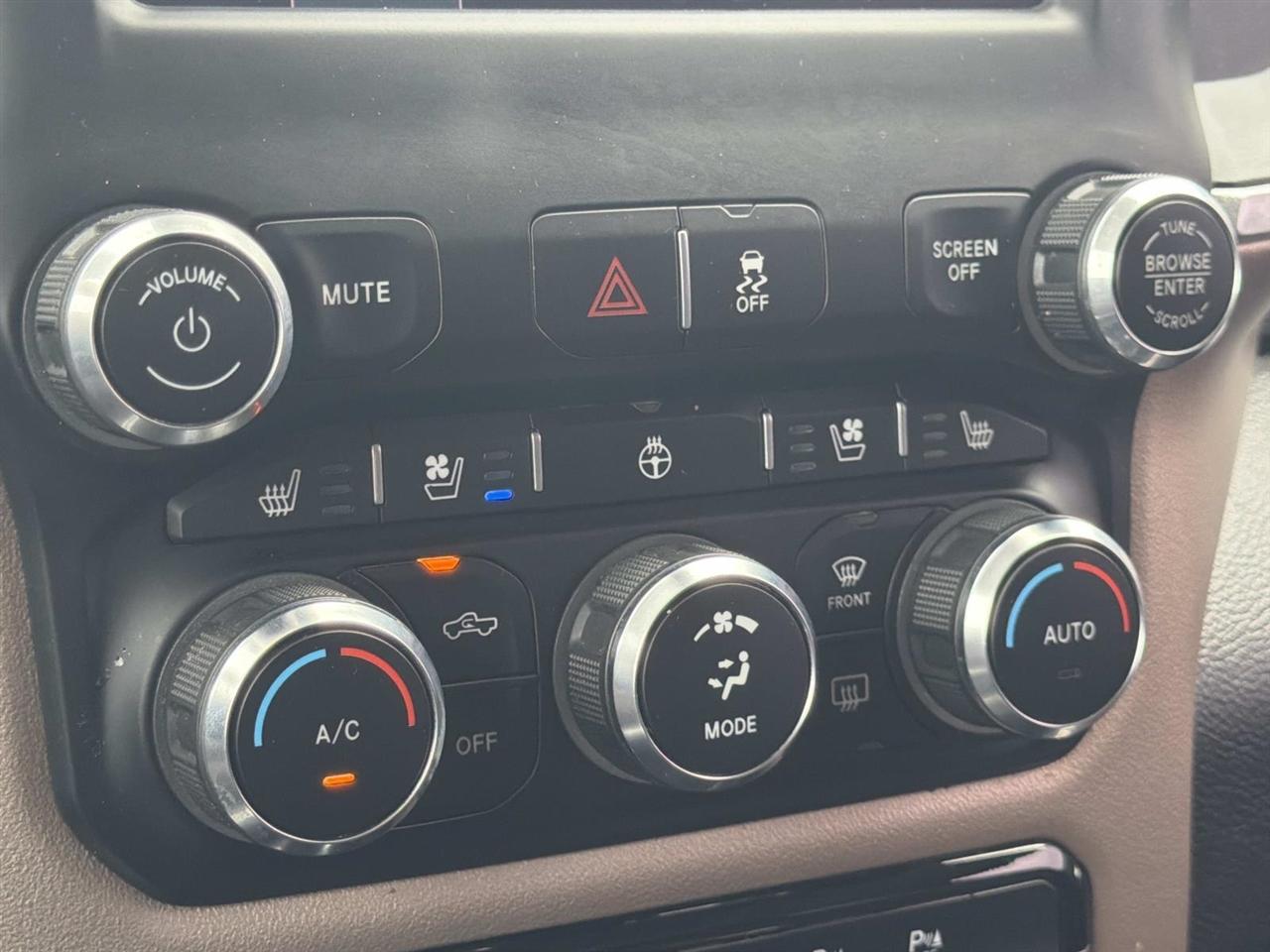 Dodge Ram 2500 Laramie 4WD 2022