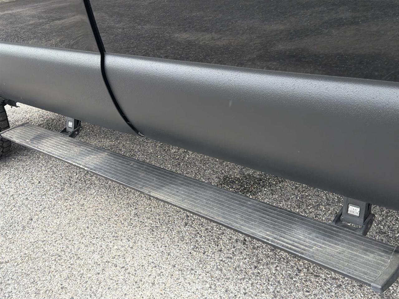 Ford Excursion 137" WB Limited 4WD 2000