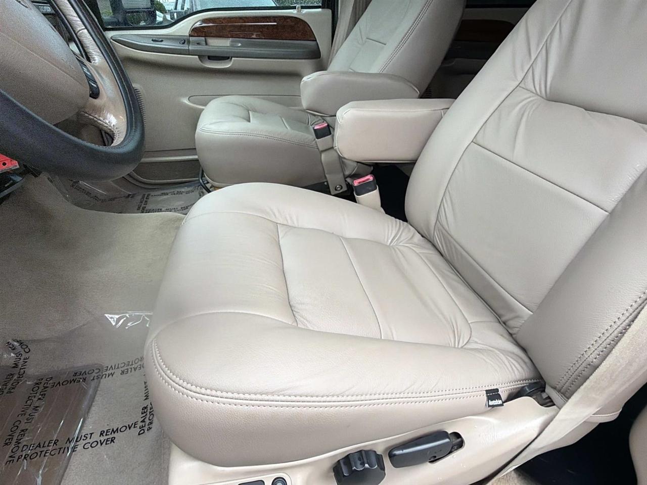 Ford Excursion 137" WB Limited 4WD 2000