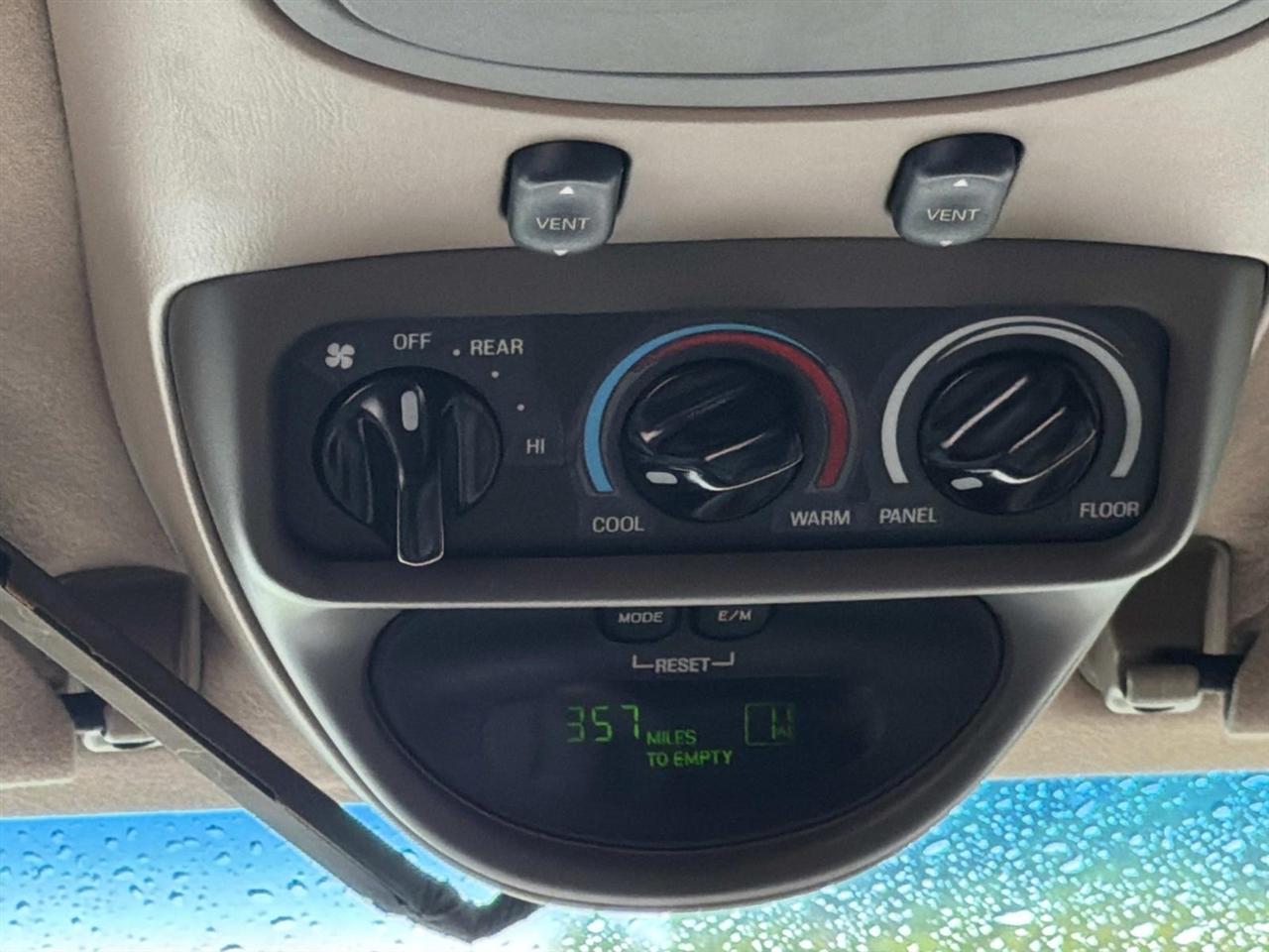 Ford Excursion 137" WB Limited 4WD 2000