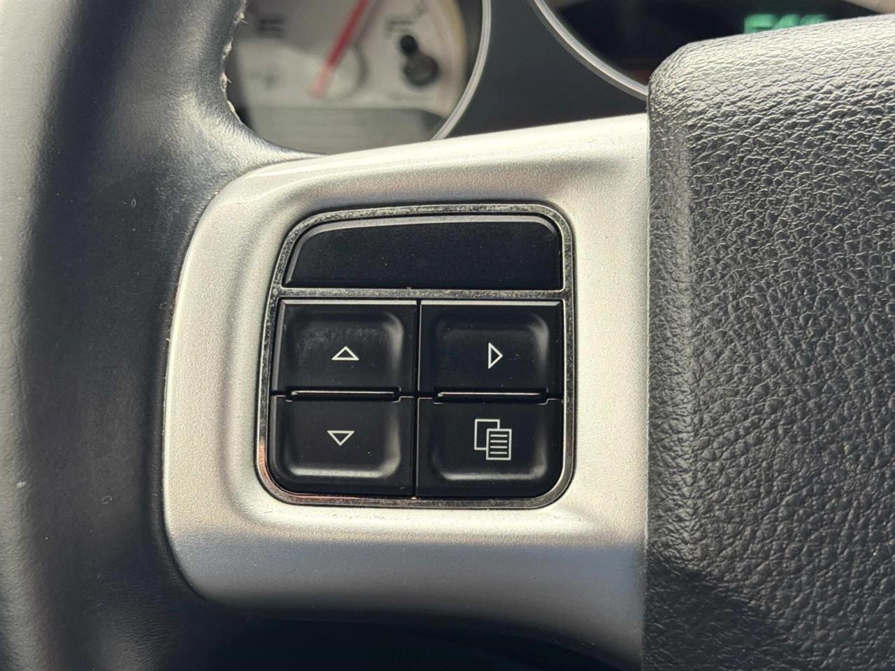 Dodge Challenger 2dr Cpe SXT 2014