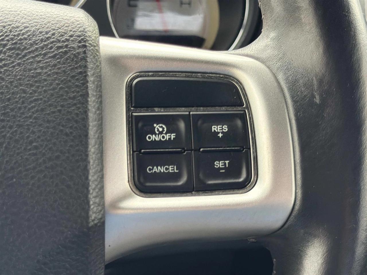 Dodge Challenger 2dr Cpe SXT 2014