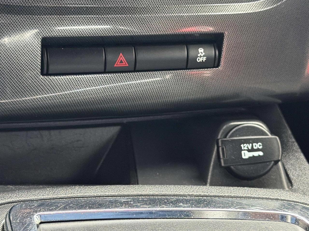 Dodge Challenger 2dr Cpe SXT 2014