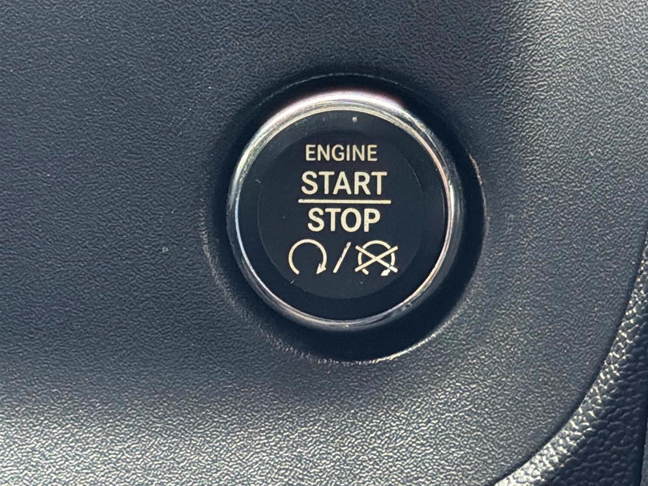 Dodge Challenger 2dr Cpe SXT 2014