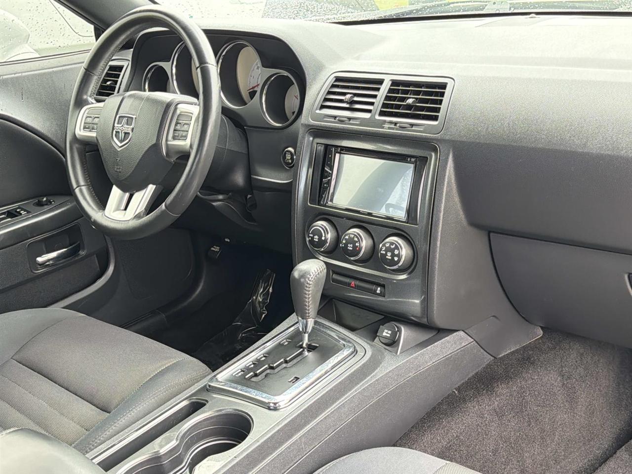 Dodge Challenger 2dr Cpe SXT 2014