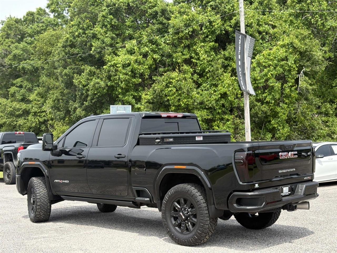 GMC Sierra 2500HD Duramax Diesel  2024