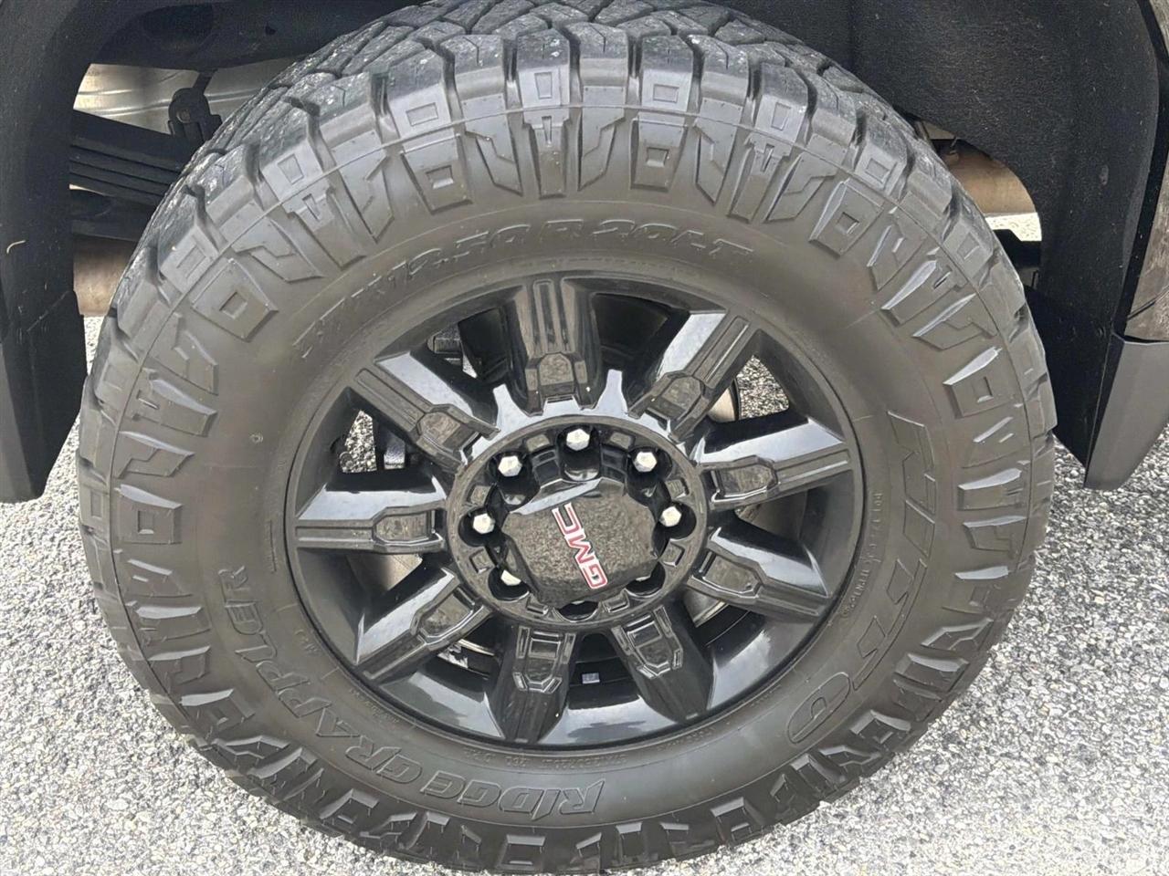 GMC Sierra 2500HD Duramax Diesel  2024