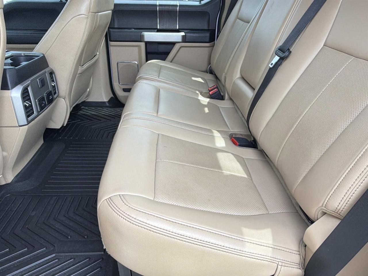 Ford F250SD Lariat Crew Cab 4WD SWB 2020