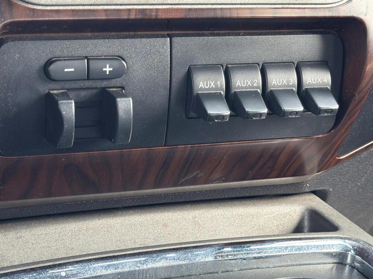 Ford Super Duty F-250 SRW 4WD Crew Cab 156" King Ranch 2011