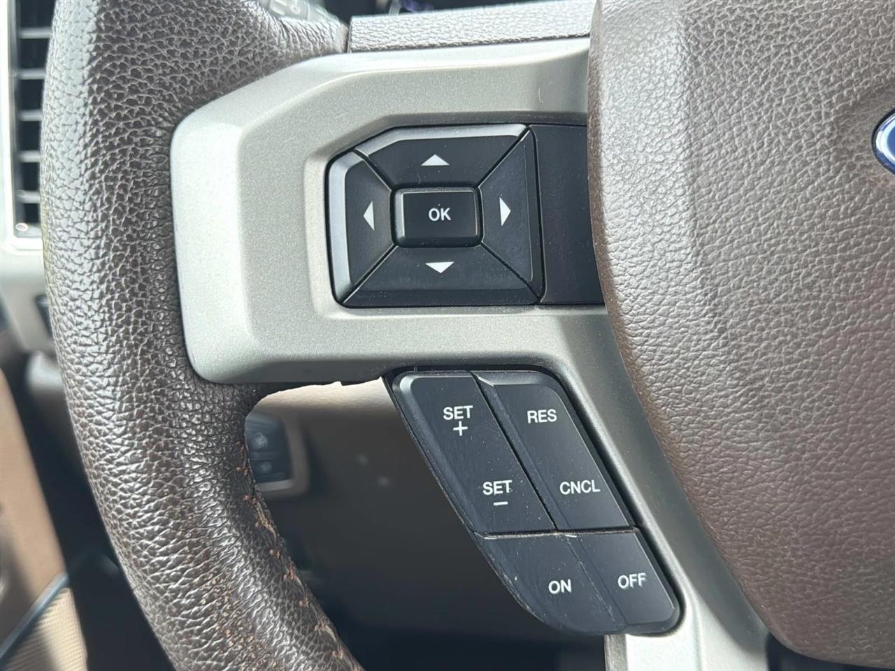 Ford Super Duty F-350 DRW King Ranch 4WD Crew Cab 8' Box 2022