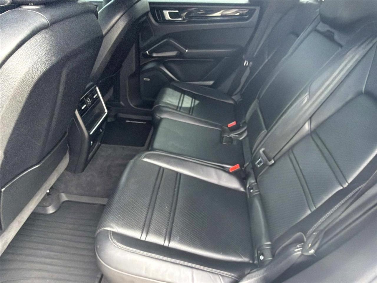 Porsche Cayenne Coupe AWD 2021