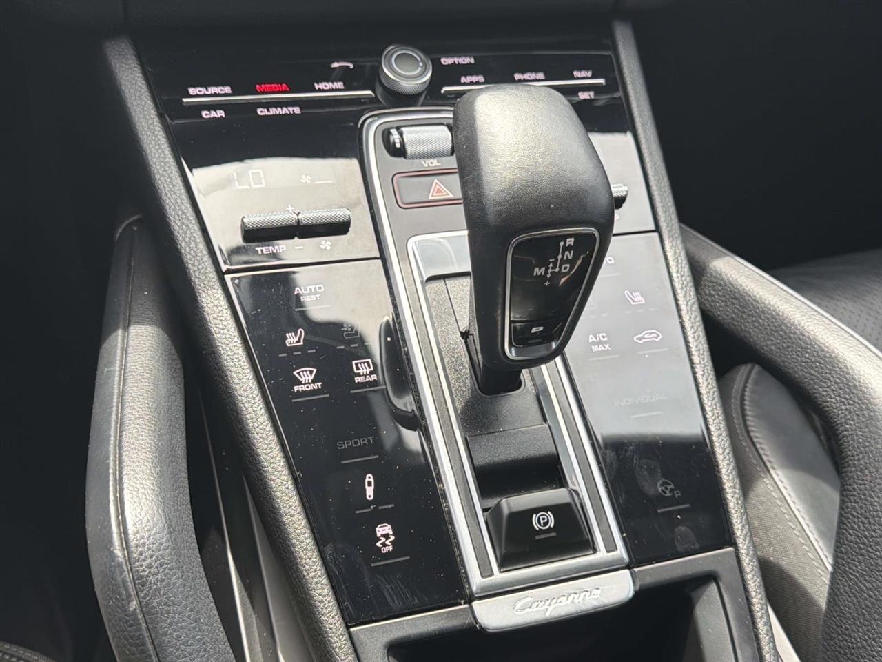 Porsche Cayenne Coupe AWD 2021