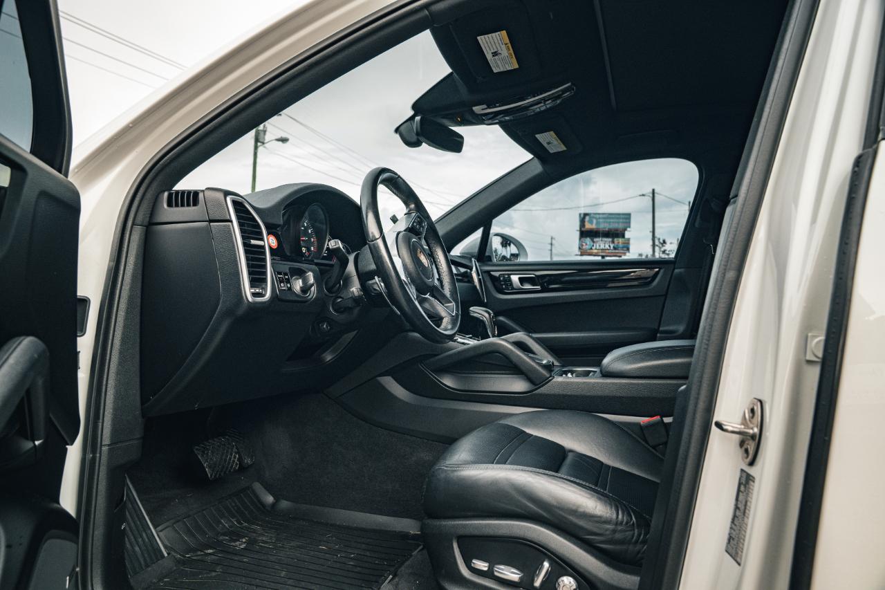 Porsche Cayenne Coupe AWD 2021