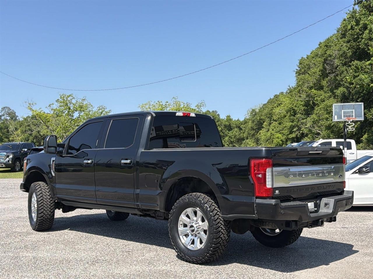 Ford Super Duty F-250 SRW King Ranch 4WD Crew Cab 8' Box 2017