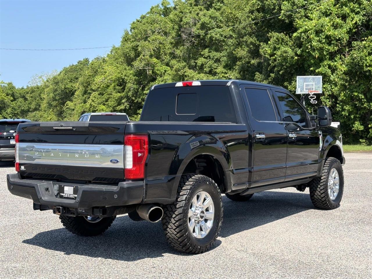 Ford Super Duty F-250 SRW King Ranch 4WD Crew Cab 8' Box 2017