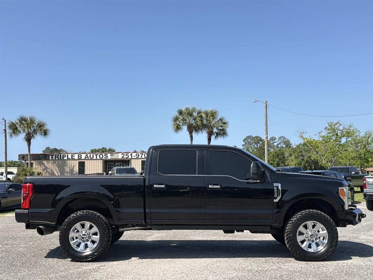Ford Super Duty F-250 SRW King Ranch 4WD Crew Cab 8' Box 2017