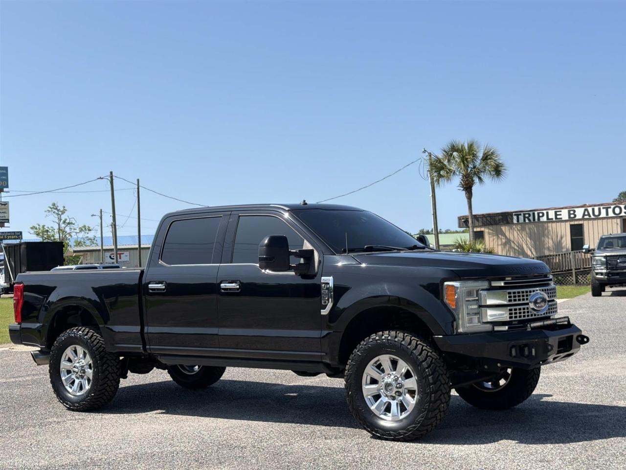 Ford Super Duty F-250 SRW King Ranch 4WD Crew Cab 8' Box 2017