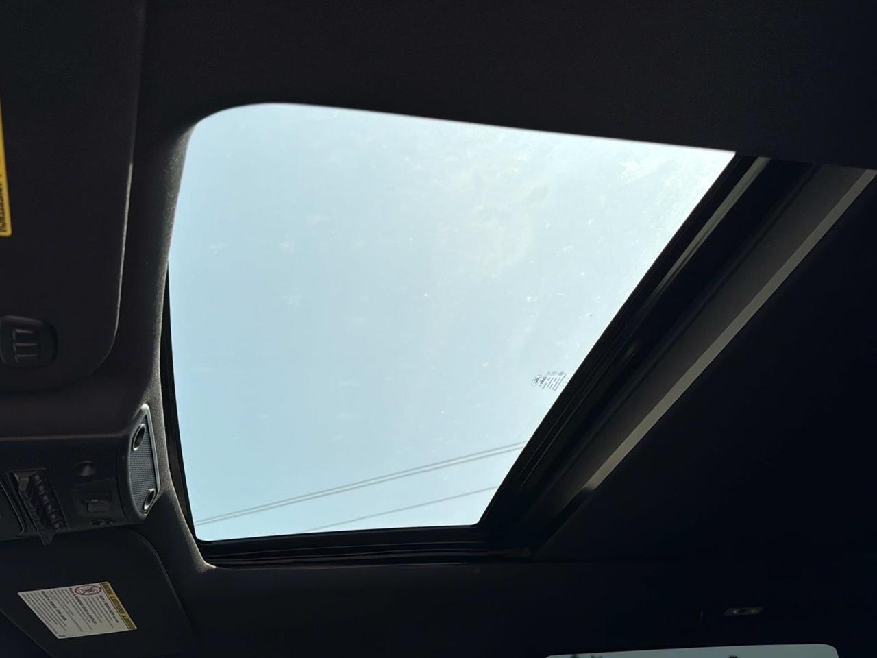 Ford Super Duty F-250 SRW King Ranch 4WD Crew Cab 8' Box 2017